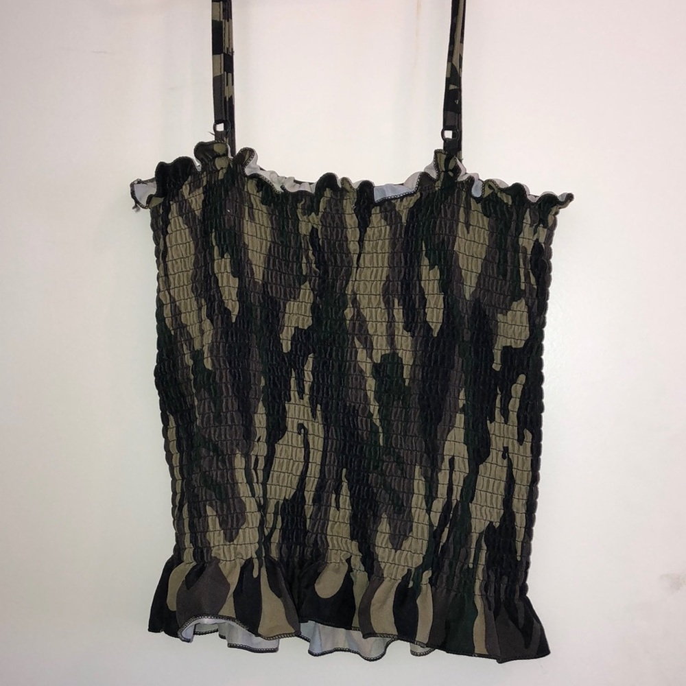 Camo top